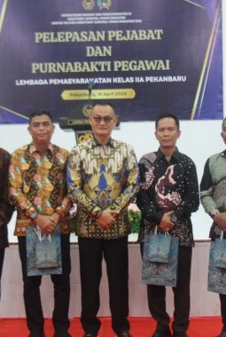 Langkah Baru, Kenangan Abadi: Momen Haru Pelepasan dan Purna Bakti Pegawai Lapas Pekanbaru