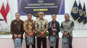 Langkah Baru, Kenangan Abadi: Momen Haru Pelepasan dan Purna Bakti Pegawai Lapas Pekanbaru