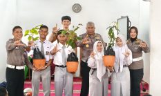 Aula SMAN 4 Pekanbaru Bergemuruh, Ditlantas Polda Riau Gaungkan Keselamatan Lalu Lintas dan Green Policing Sejak Dini