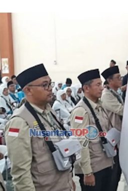 Haru dan Khidmat, Sekda Sumut Lepas 360 Jemaah Calhaj Kloter 1 Medan-Binjai ke Tanah Suci