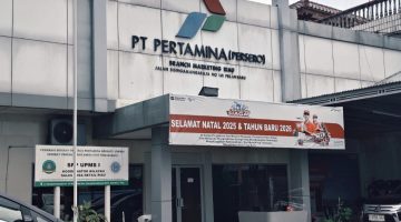 Foto: Kantor Cabang Pemasaran (Marketing Branch) Pertamina Riau, Jl. Sisingamangaraja No. 14, Kelurahan Rintis, Kecamatan Lima Puluh, Kota Pekanbaru, Riau.