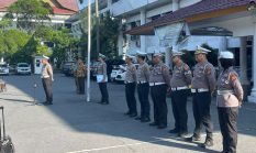 Apel Jam Pimpinan Dirangkaikan Pelepasan Purnabakti AKP Darmainil dan AKP Jalinus, Dirlantas Polda Riau Tekankan Profesionalisme dan Pengabdian