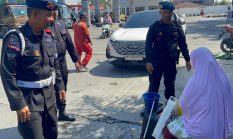 Brimob Polda Sumut Tebar Kepedulian Lewat Jumat Berkah dan Minggu Kasih, Bagikan Sembako hingga Makanan Gratis
