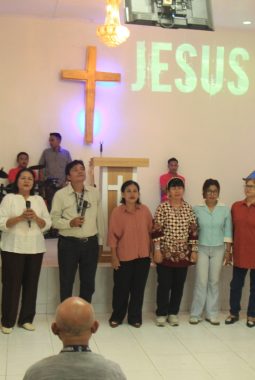 Harapan dari Balik Jeruji: Pastor Nigel Burrows Layani Ibadah Warga Binaan Lapas Pekanbaru