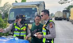 Polantas Pelalawan Perketat Pengaturan Arus di KM 75 Lintas Timur, 10 Pengendara Ditilang karena Terobos Antrean