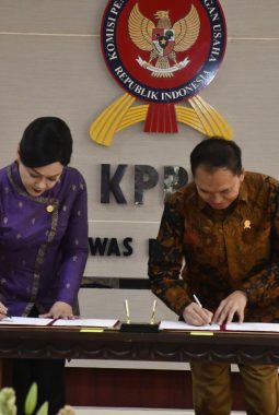 KPPU DAN OJK PERKUAT SINERGI MENJAGA PERSAINGAN USAHA YANG SEHAT DI SEKTOR JASA KEUANGAN
