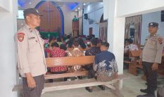 Polsek Tanjung Pura Hadir Jaga Kekhusyukan Ibadah Minggu 