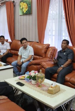 Penuh Keakraban, Kapolres Langkat Bersilaturahmi dengan Ketua DPRD