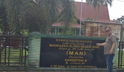 Gedung MAN 1 Siak yang diduga mengalami kegagalan konstruksi pasca renovasi 2025