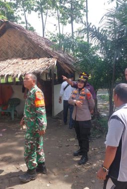 *Polsek Binjai Gandeng TNI dan Kepala Desa Grebek Sarang Narkoba*