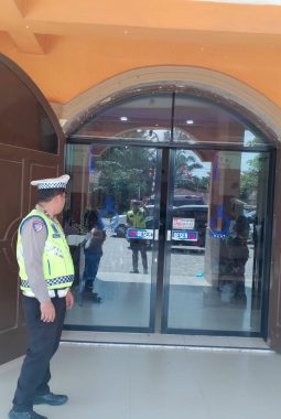 Patroli Gereja, Satlantas Polres Langkat Wujudkan Rasa Aman dan Tertib Berlalu Lintas