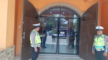 Patroli Gereja, Satlantas Polres Langkat Wujudkan Rasa Aman dan Tertib Berlalu Lintas