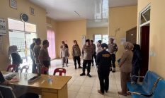 Kapolres Langkat Kunjungi Klinik Polres, Berikan Dukungan Moril kepada Anggota dengan Penyakit Menahun