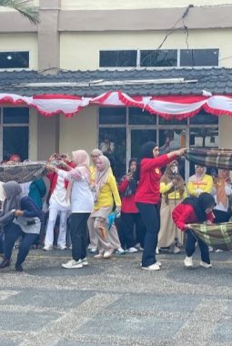 Sambut HUT RI ke-81, DWP Meranti Satukan Semangat Ibu-Ibu OPD Lewat Senam dan Perlombaan