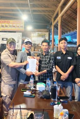 DPD GWI Riau Resmi Serahkan SK Kepengurusan DPC GWI Kota Pekanbaru Periode 2026-2029