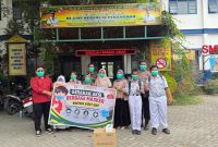 Foto: Aksi PT Arara Abadi Unit APP Group saat menyalurkan puluhan ribu masker kepada siswa SD/SMP di Pekanbaru, Selasa (15/9/2026).