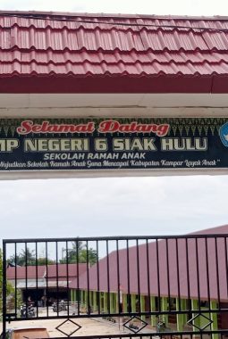 Kepsek SMPN 6 Siak Hulu Permalukan Kepala BPMP Riau Terkait Temuan BPK Dan Inspektorat “itu orang iri pak ketua