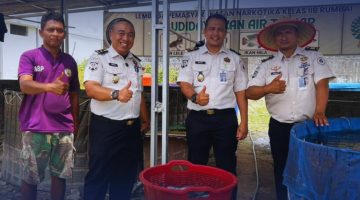 DARI KOLAM TUMBUH HARAPAN WBP LAPAS NARKOTIKA RUMBAI SUKSES PANEN LELE