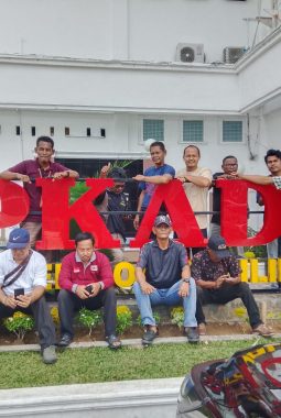 Puluhan wartawan Adakan Aksi Datangi Kantor BPKAD Rohil