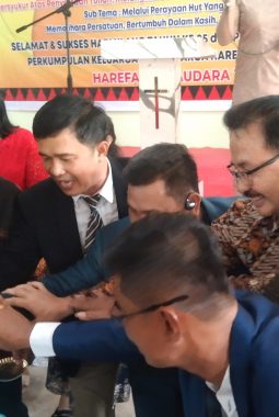 Penuh Semangat dan Kehangatan, Keluarga Besar Mahar Riau Rayakan Ulang Tahun ke – 5 Marga Harefa