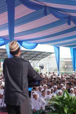 Pintu Hidayah Terbuka untuk Siapa Saja: UAS Gelorakan Semangat 1.900 Warga Binaan Lapas Pekanbaru Lewat Tabligh Akbar